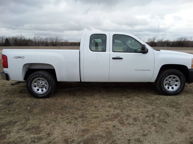 2011 Chevrolet Silverado 1500 for sale at AUTO FLEET REMARKETING, INC. in Van Alstyne TX