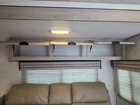 2023 Cruiser RV Shadow Cruiser
