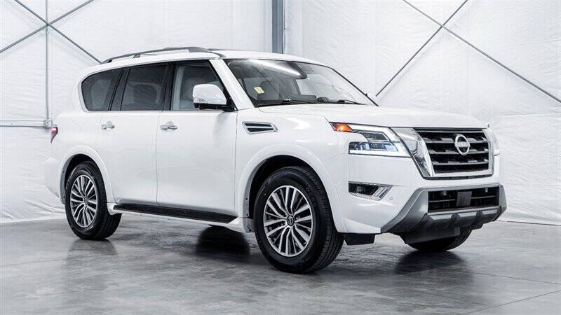 2023 Nissan Armada SL's photo