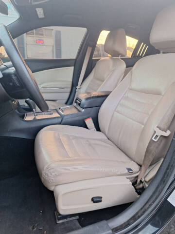 2013 Dodge Charger SE