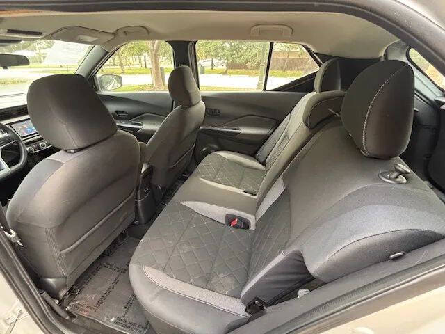 2020 Nissan Kicks S