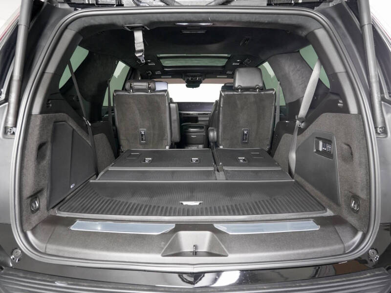 2025 Cadillac Escalade-V