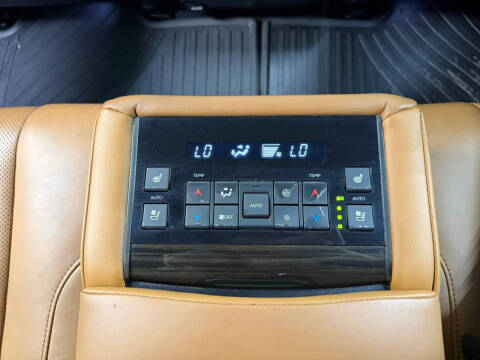 2021 Lexus LX 570 Three-Row