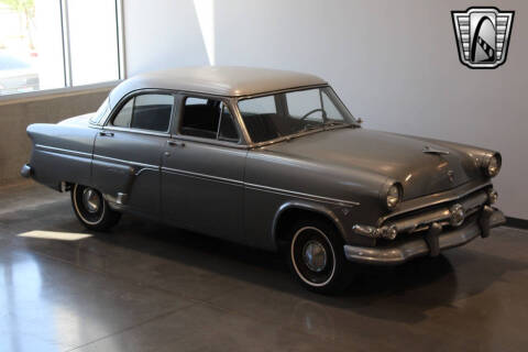 1954 Ford Crestline
