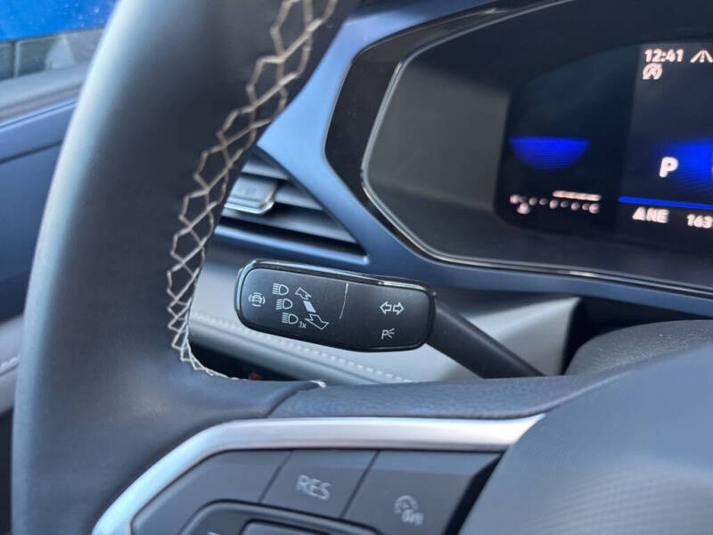 2023 Volkswagen Taos SE 4Motion