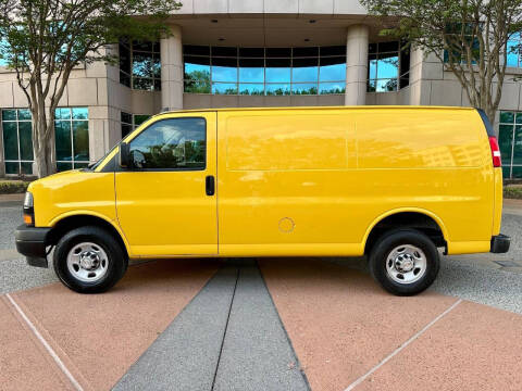 2022 Chevrolet Express 2500