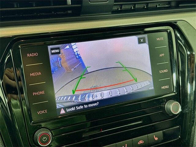 2022 Volkswagen Passat SE