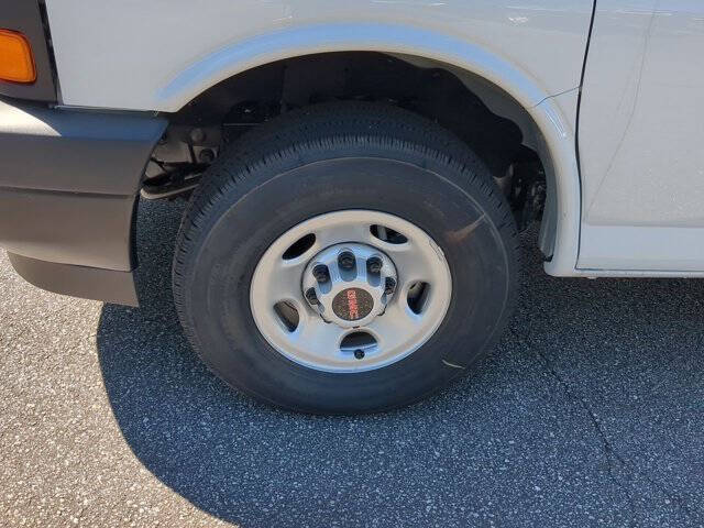 2025 GMC Savana 2500