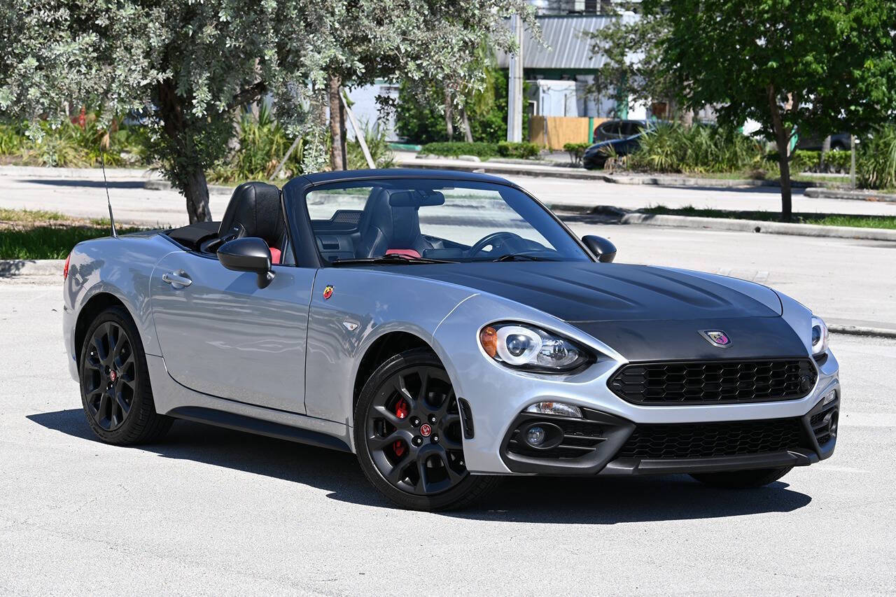 2018 FIAT 124 Spider 1