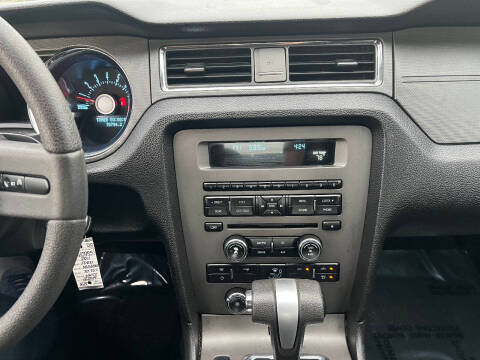 2011 Ford Mustang V6 Premium