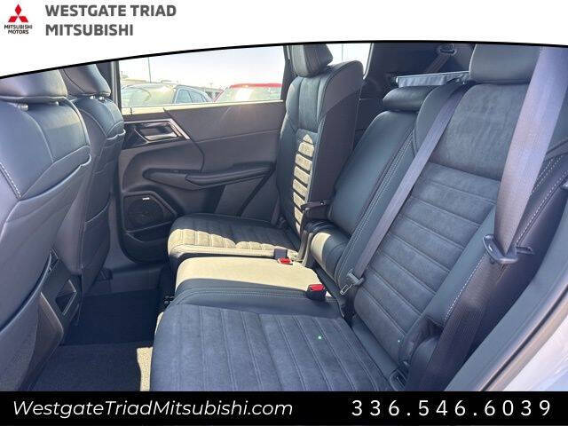 2026 Mitsubishi Outlander LE