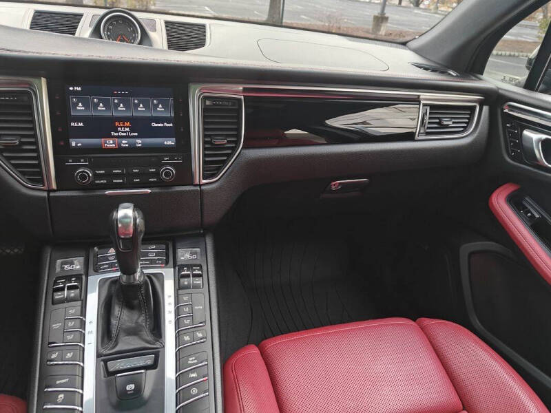 2018 Porsche Macan S