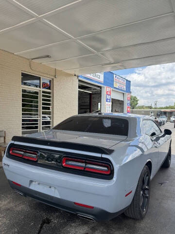 2021 Dodge Challenger SXT