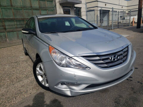 2011 Hyundai Sonata for sale at Illinois Auto Sales in Paterson NJ