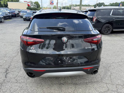 2018 Alfa Romeo Stelvio Sport