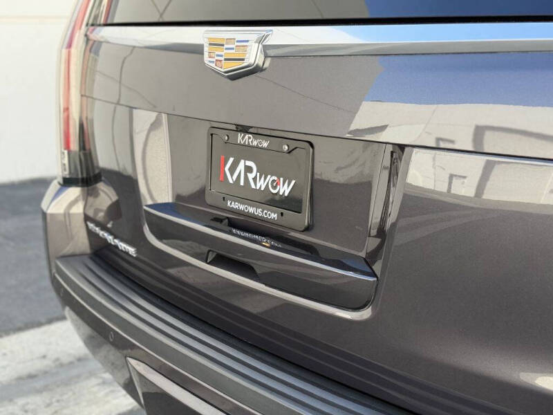 2016 Cadillac Escalade Luxury Collection
