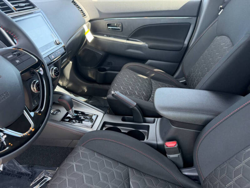2026 Mitsubishi Outlander Sport LE