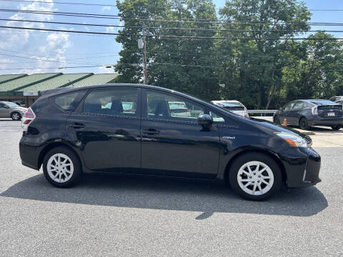 2015 Toyota Prius v Three