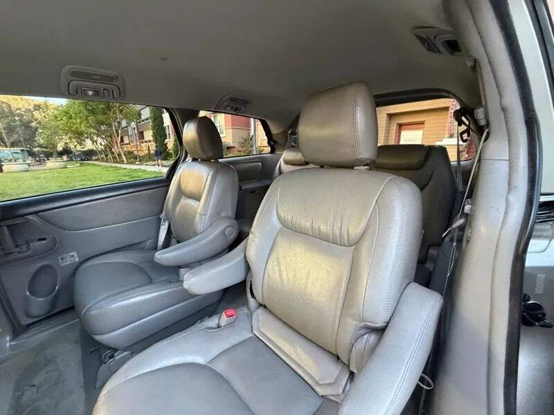 2010 Toyota Sienna