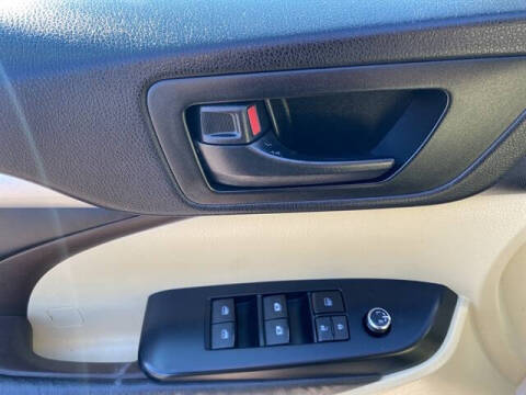 2014 Toyota Highlander LE