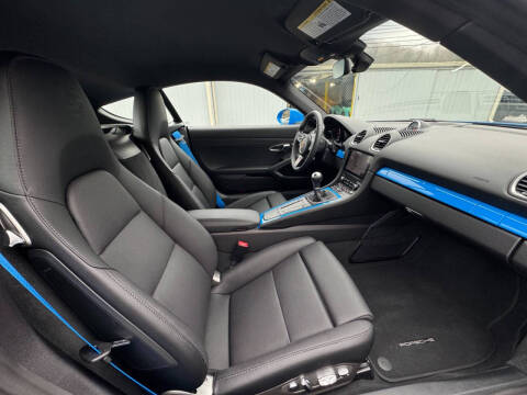 2025 Porsche 718 Cayman