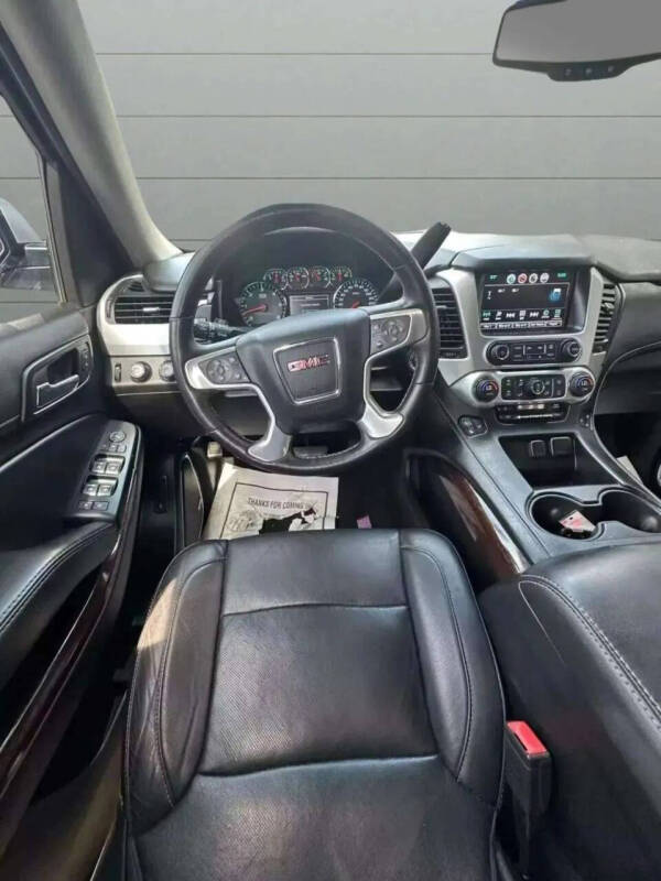2017 GMC Yukon XL SLT