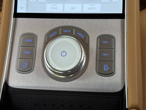 2024 Genesis G90 3.5T e-Supercharger