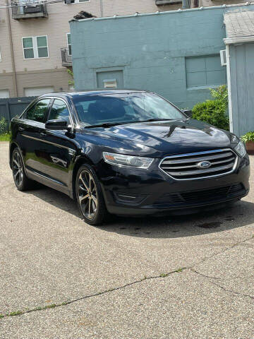 2016 Ford Taurus SEL