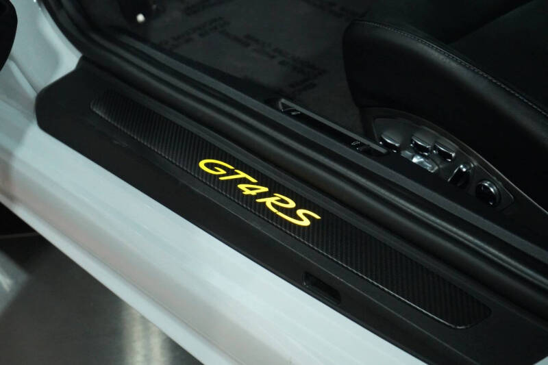 2023 Porsche 718 Cayman GT4 RS