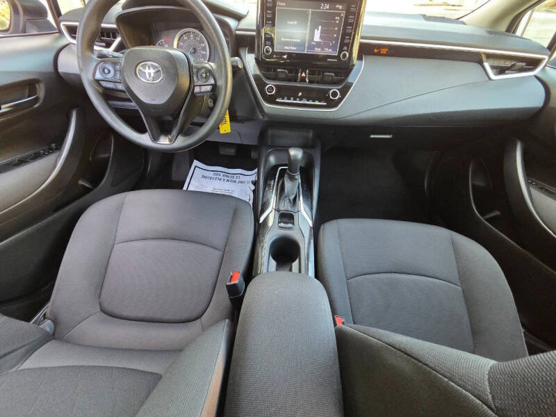 2022 Toyota Corolla LE