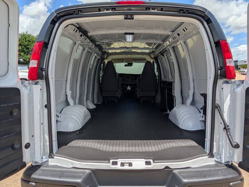 2026 Chevrolet Express 2500