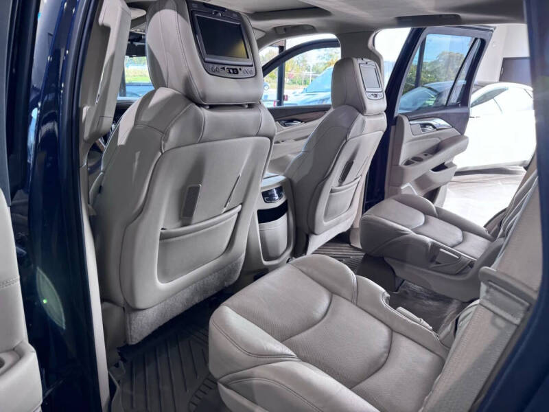 2019 Cadillac Escalade Luxury