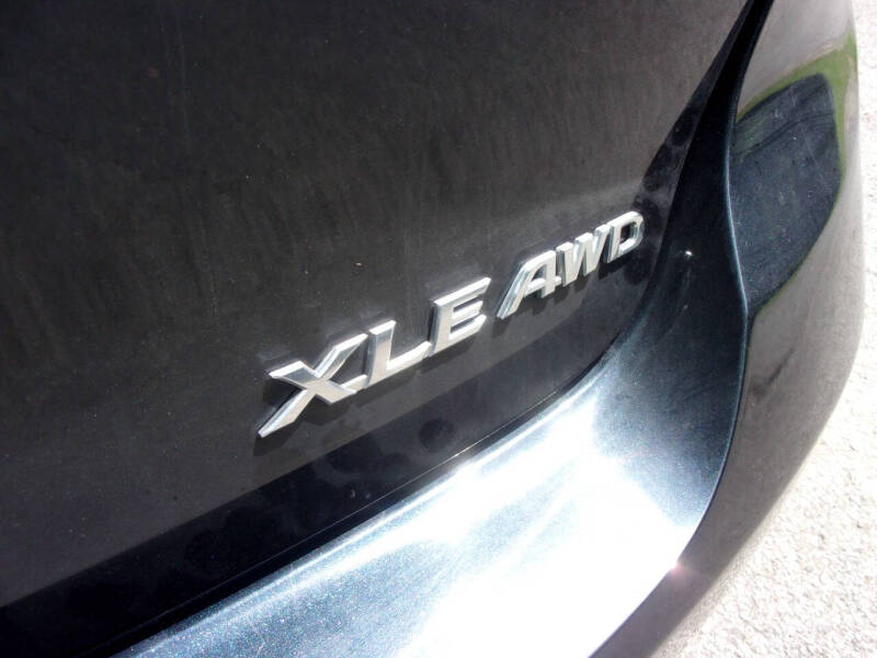Image 4 of 2015 Toyota Venza XLE