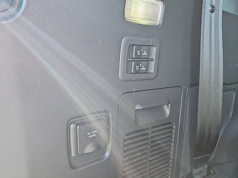 2022 Lexus LX 600 F SPORT Handling