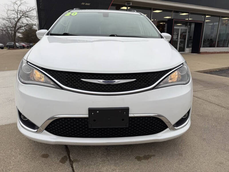 2020 Chrysler Pacifica Touring L