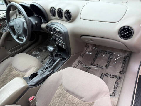 2004 Pontiac Grand Am SE1