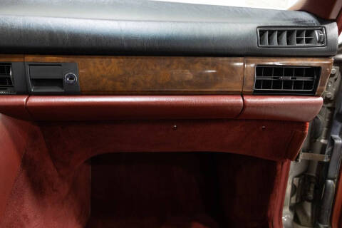 1988 Mercedes-Benz 560-Class 560 SEL