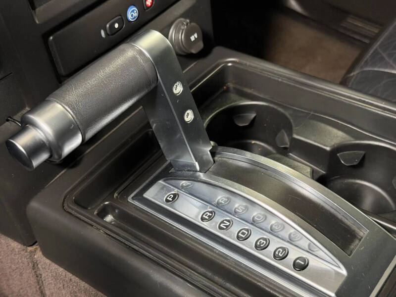 2005 HUMMER H2