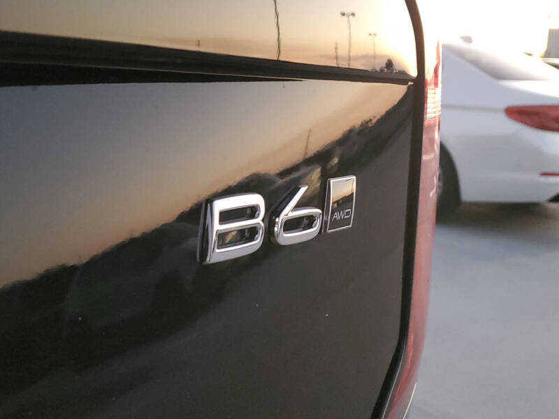 2026 Volvo XC90 B6 Ultra Dark 7P