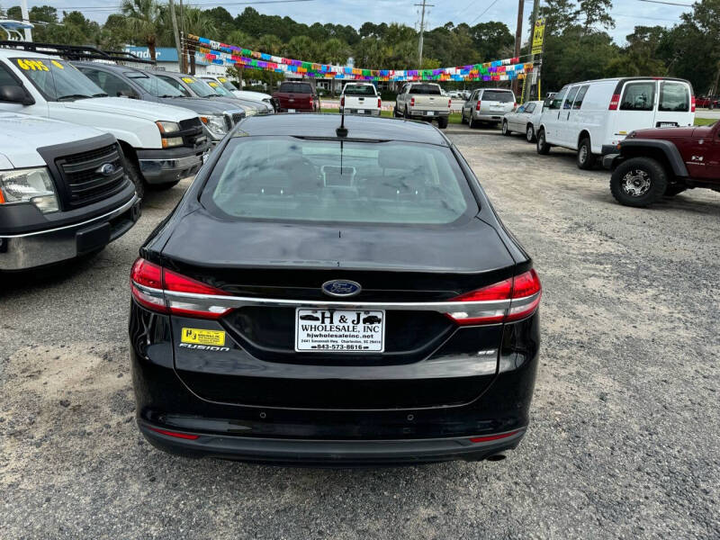 2017 Ford Fusion SE photo 14