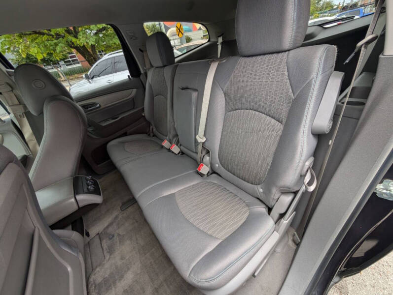 2017 Chevrolet Traverse LS