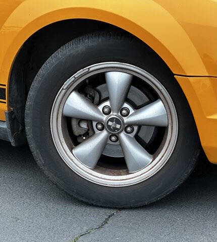 2007 Ford Mustang V6 Deluxe