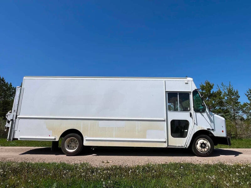 2010 Freightliner MT45 Chassis