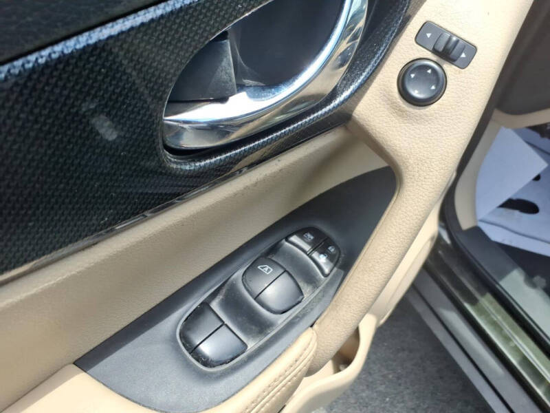 2016 Nissan Rogue SL