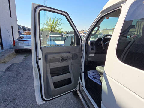 2013 Ford E-Series E-350 SD