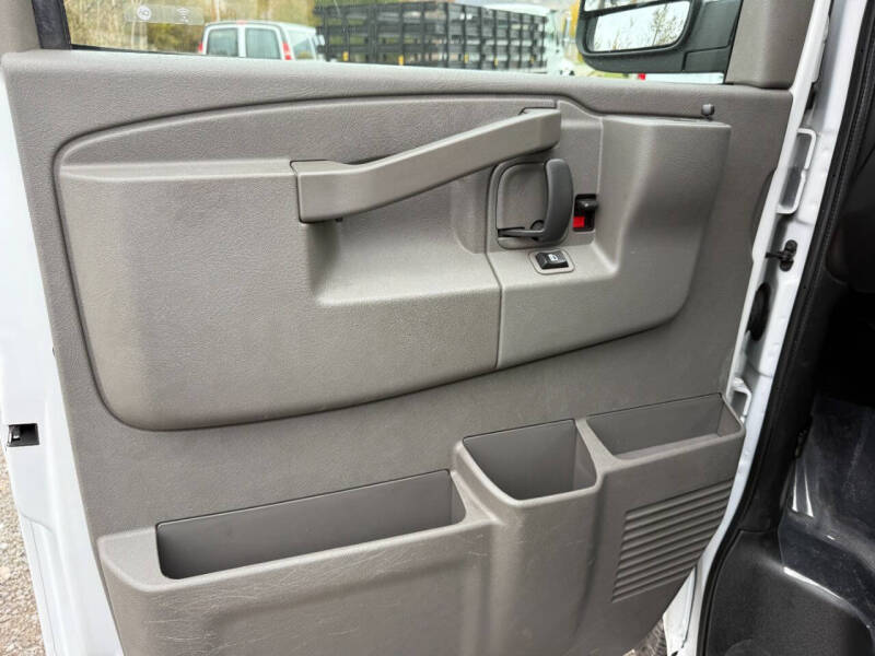 2022 Chevrolet Express 3500