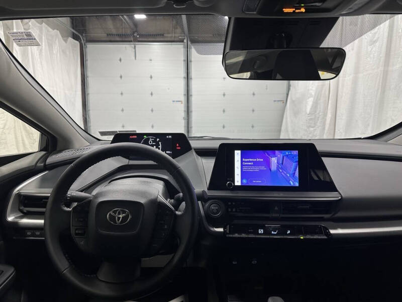 2025 Toyota Prius LE