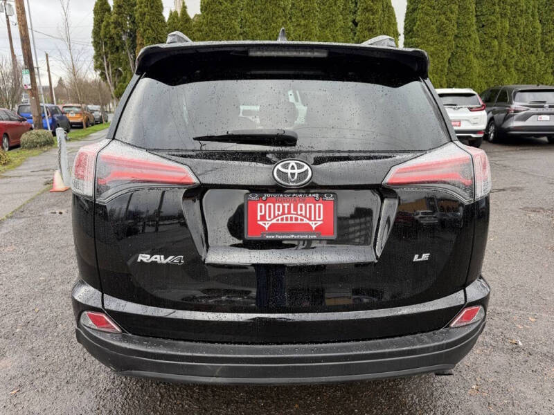 2018 Toyota RAV4 LE