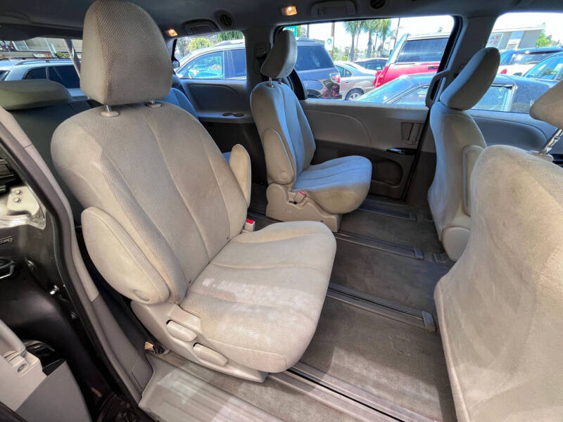 2012 Toyota Sienna