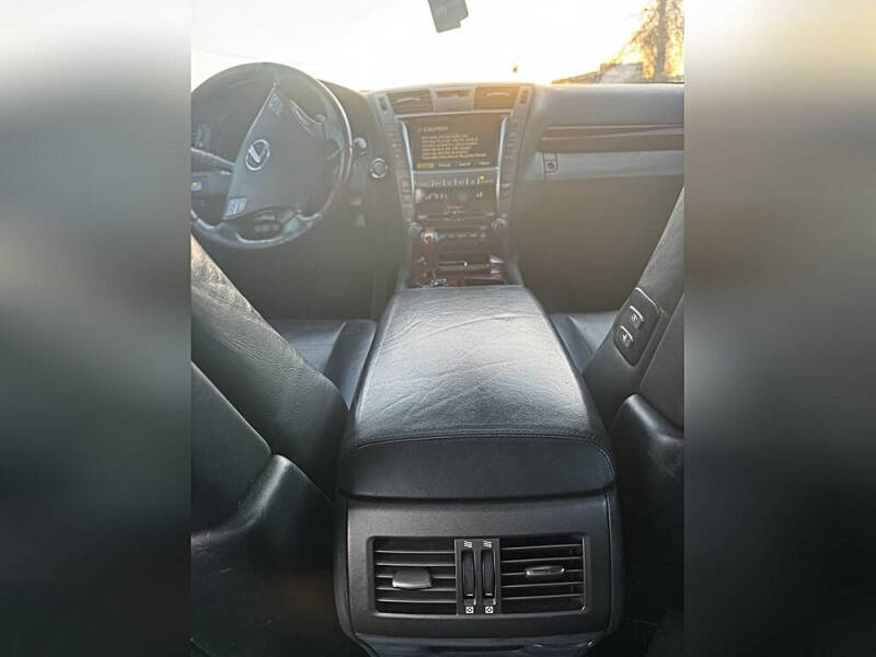 2007 Lexus LS 460